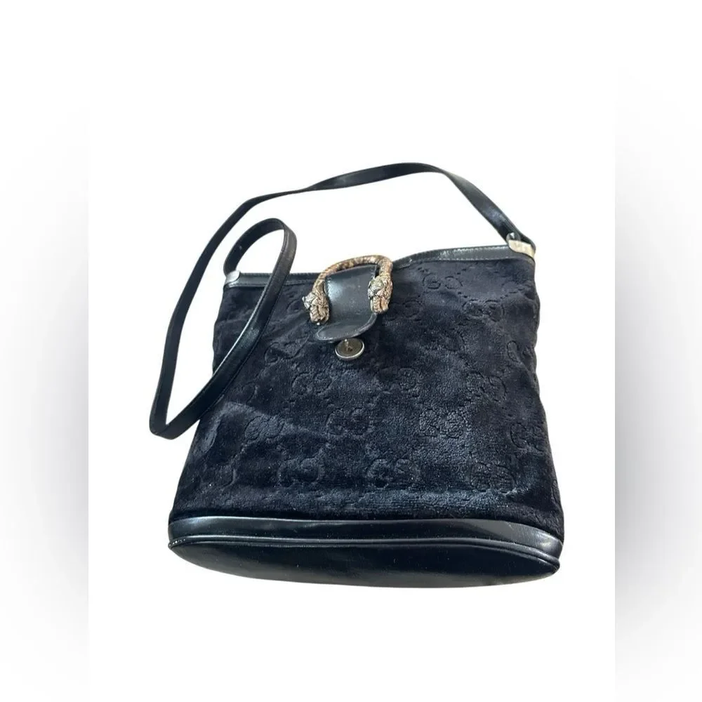 Gucci Rare Black Shoulder Bag with Gold Accent - Picture 12 of 15